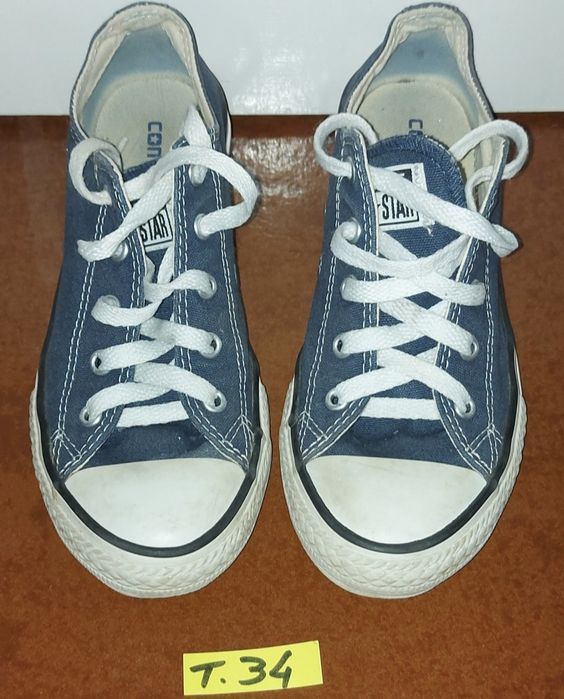Converse altas em tecido pretas ou azul-escuras tamanho 34 ou 35