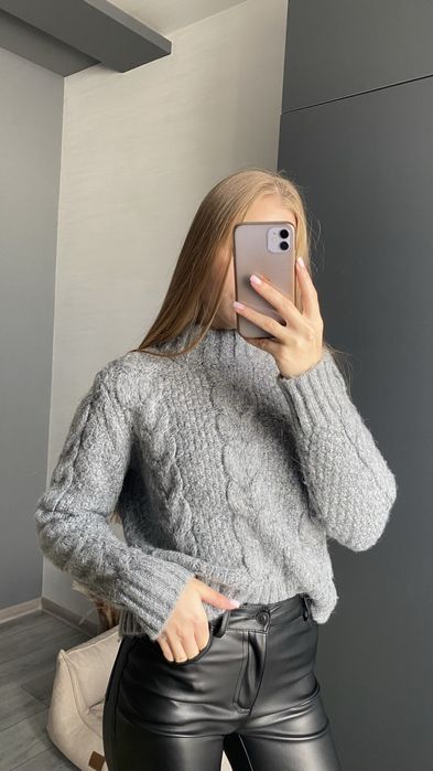 Вʼязаний светр, розмір хс-с