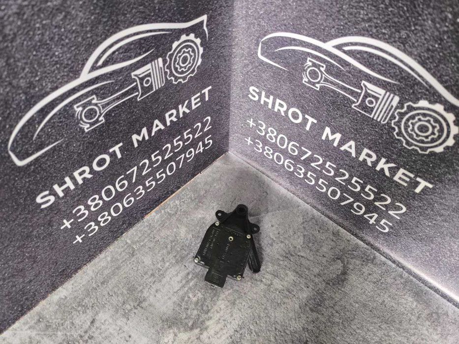 Моторчик сервопривід заслінки пічки VAG   1J0907511  /  6NN00762600