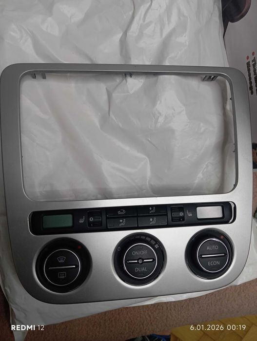 Ramka do radia VW Eos