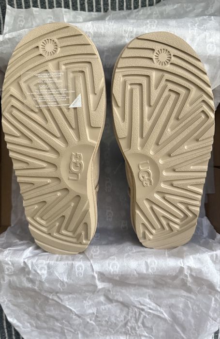 UGG Classic ultra