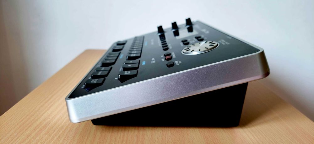Roland BK7m - módulo arranjador para teclista, acordeonistas , guitarristas e outros.