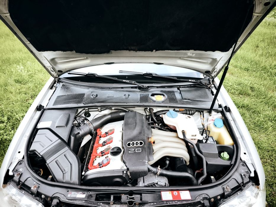 Audi A4b6 2.0 бензин