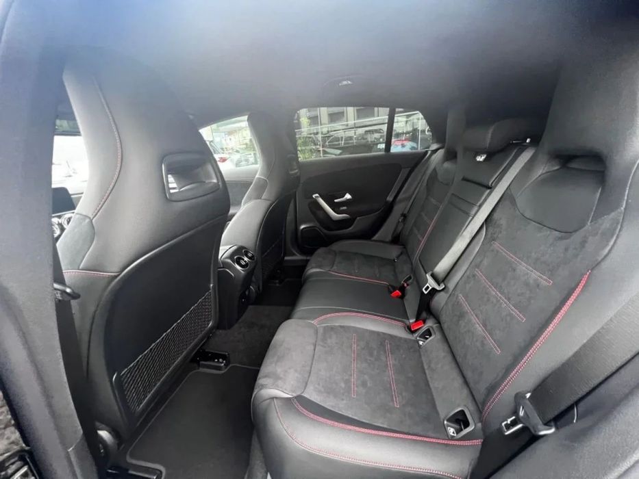 Mercedes benz a180 d amg