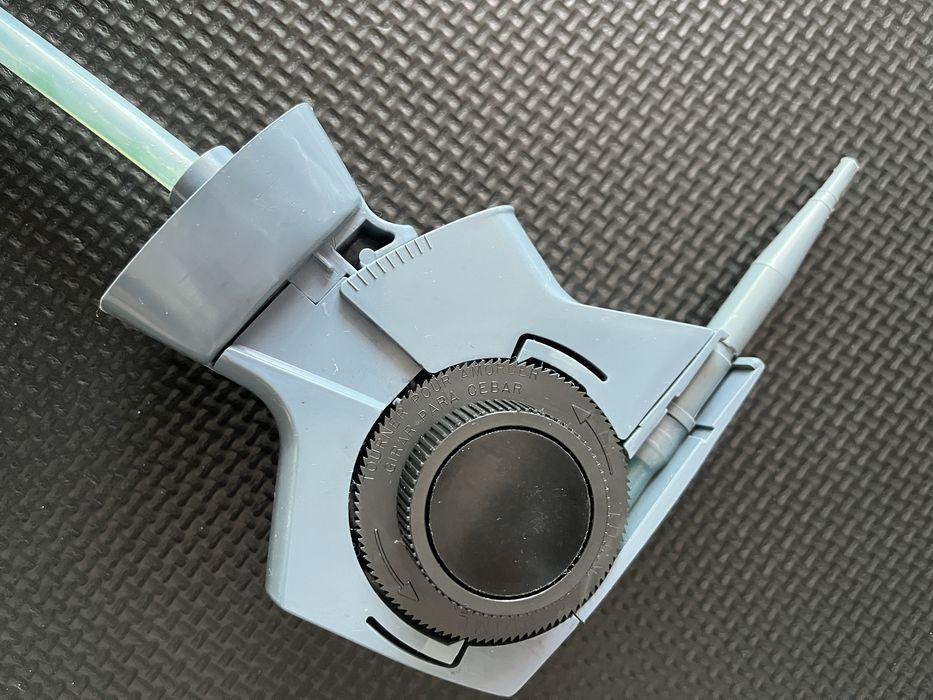 Dozownik pistolet do kleju Loctite stan idealny