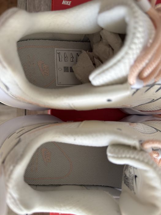 WMNS nike air heights