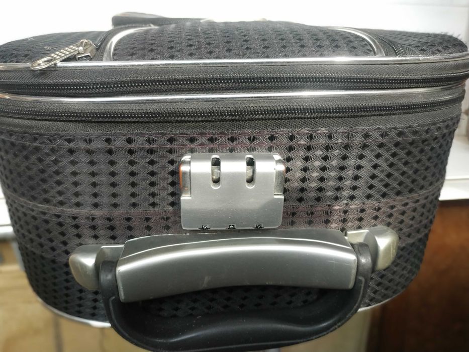 Валiза, чемодан WORLD TRAVEL