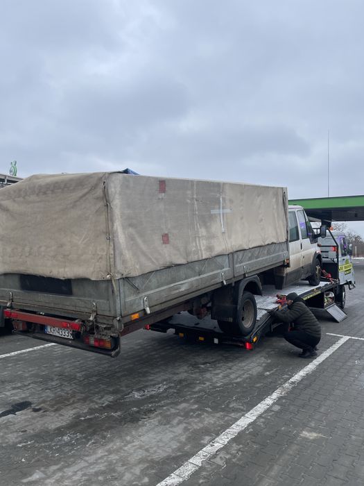 Продаеться спец Эвакуатор Мерседес