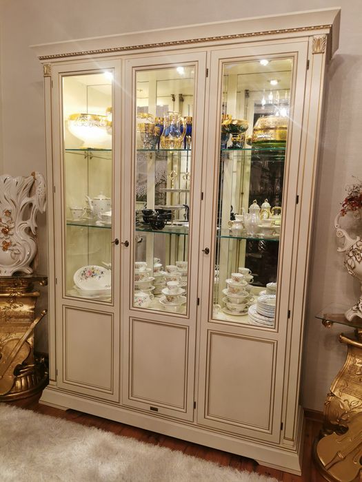 Okazja luksusowa włoska witryna firmy Camel Group