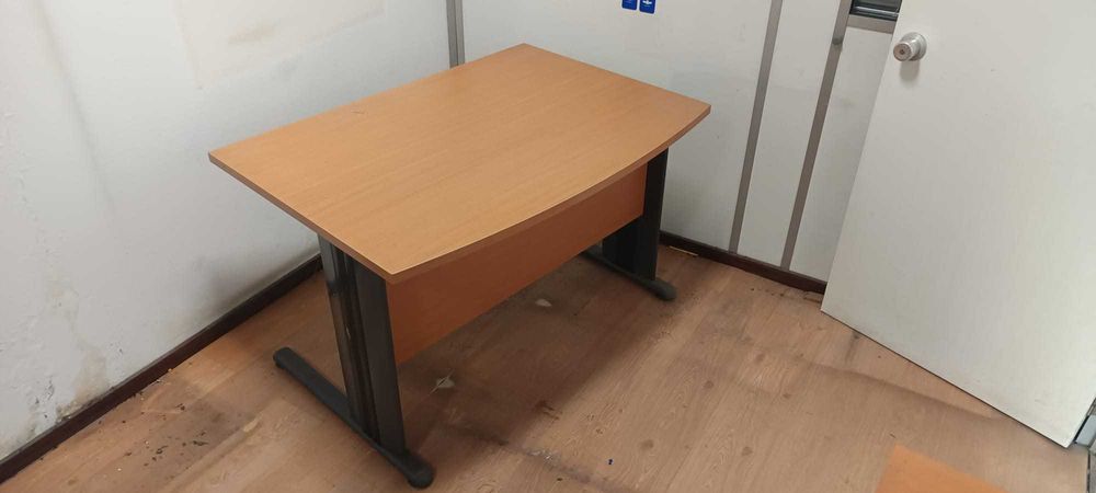 Secretaria com móvel de gavetas + móvel escritório para venda