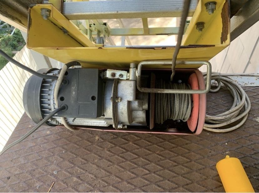 Підйомник сонячних панелей покрівельних та будівельних матеріалів на д