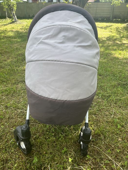 Дитяча коляска