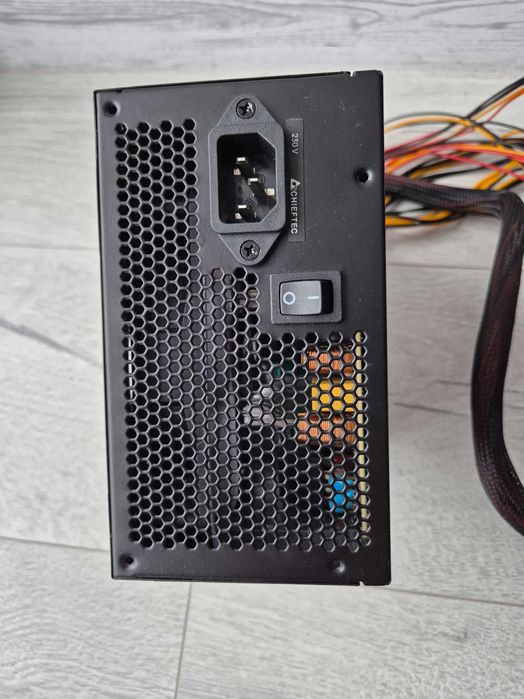 блок живлення 600W Chieftec Smart GPS600-A8 (4+4 CPU. 2x8 GPU)