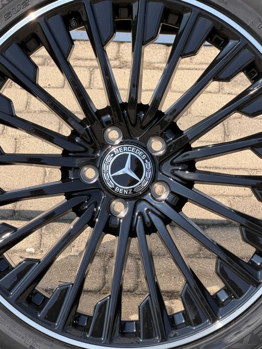 Nowe koła zimowe Mercedes 19 cali klasa E 213 238 CLS 257 CLE 236 czarny połysk wieloramienne