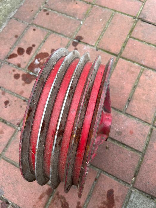 Шків  CNH 193999С3 привода наклонної камери Кейс 2388