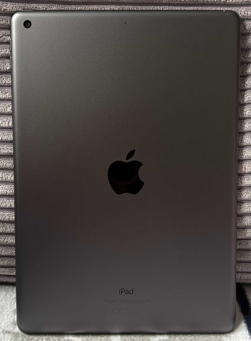 Tablet Apple iPad 7 32GB + Kabel