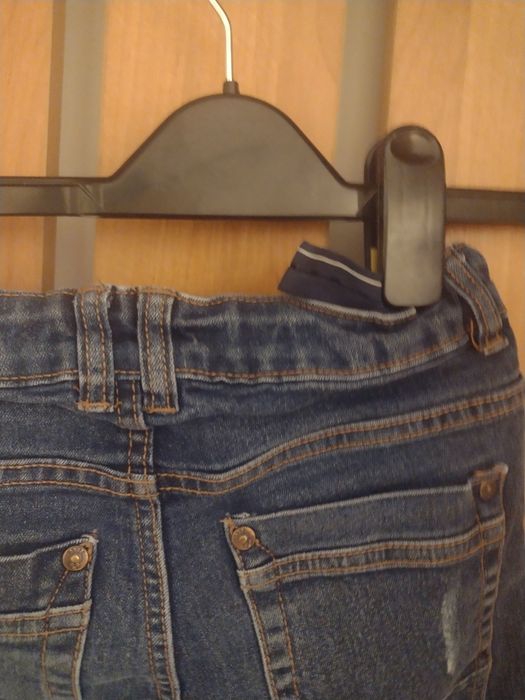 Spodnie chłopięce  wygodne na gumce 140