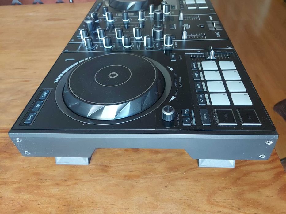 Controladora DJ Hercules Inpulse 500