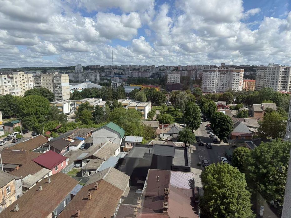 Простора та світла 2к в самому Центрі! Усі держ. програми Так! Мінімальне оформлення 44555