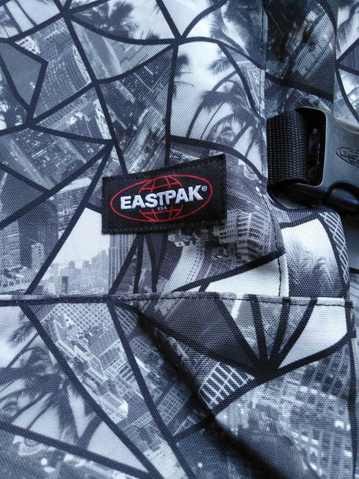 torba podróżna na kółkach  EASTPAK