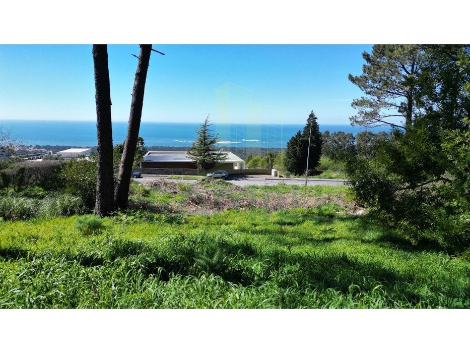 Lote para construção de Moradia com vista para o Rio Minho.