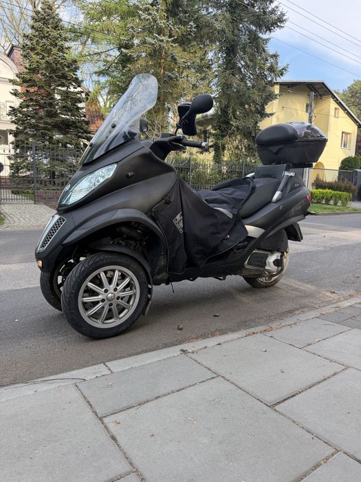 Skuter Piaggio MP3 300 2013 L5e Kat B