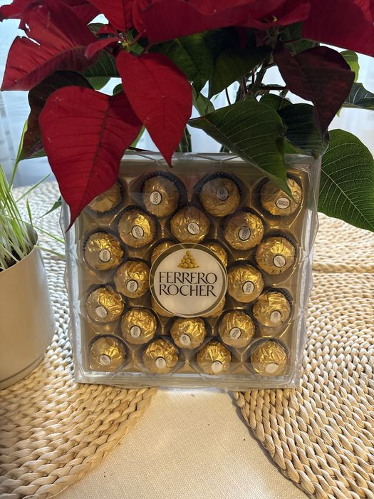 Zestaw Ferrero Rocher Bakalie i Twix czkoladki nowe
