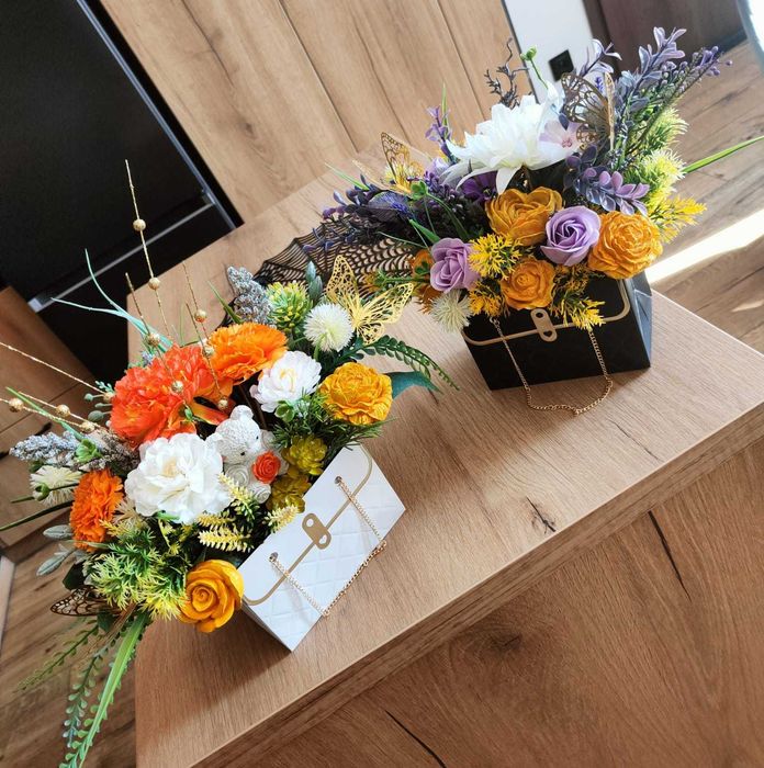 Flower box- koszyk kwiatowy  na prezent.