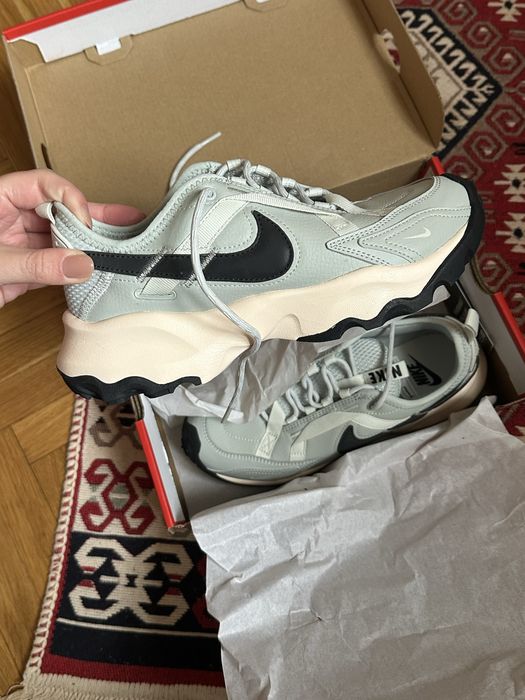 NIKE TC 7900 (DD9682-004), жіночі кросівки