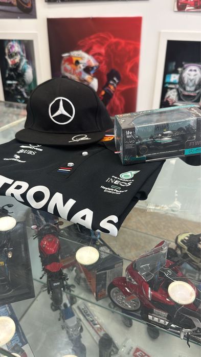 F1 Mercedes Petronas conjunto Polo + Boné + Carro F1