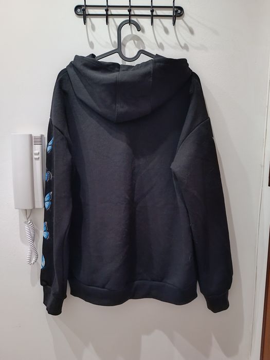 Bluza damska czarna z kapturem r.S Cropp motyle