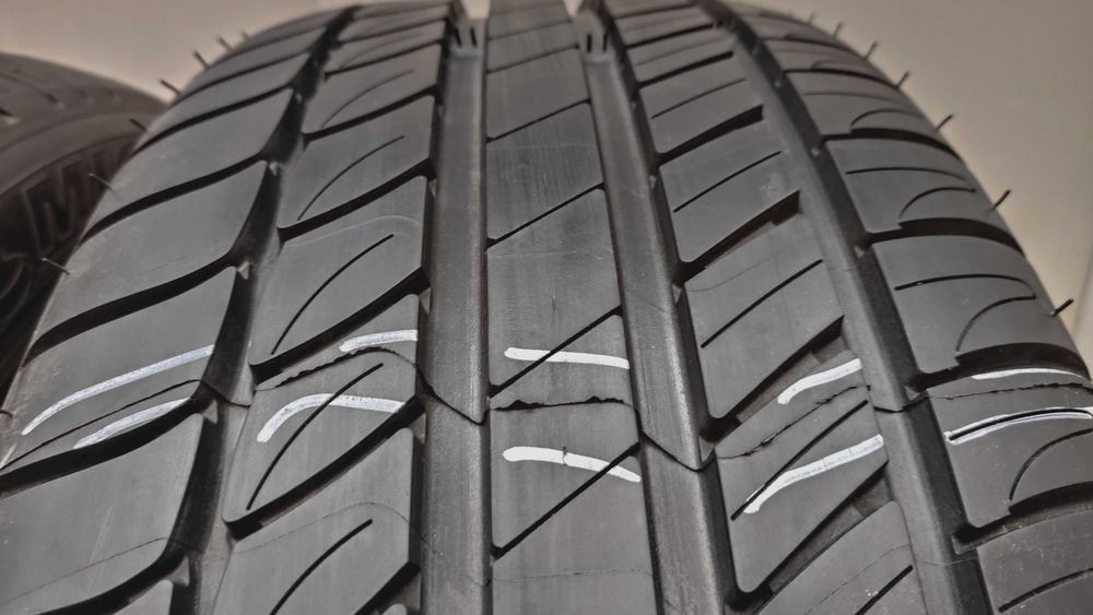 шини 225/50R17.  Michelin Primacy HP .