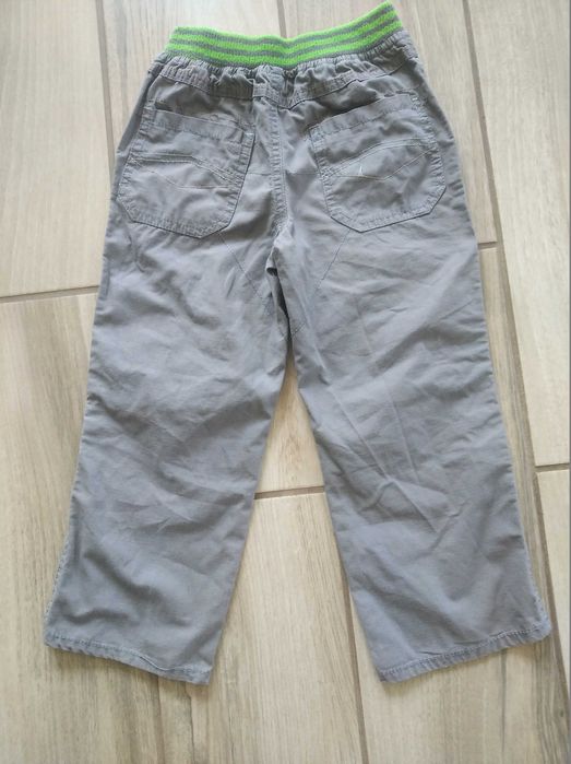 Spodnie chłopięce rozmiar 104