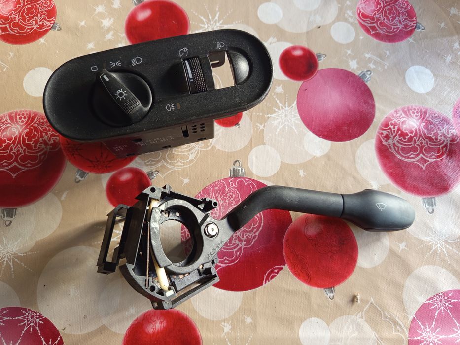 Lote 2 (preços embaixo) de peças SEAT Alhambra 2000