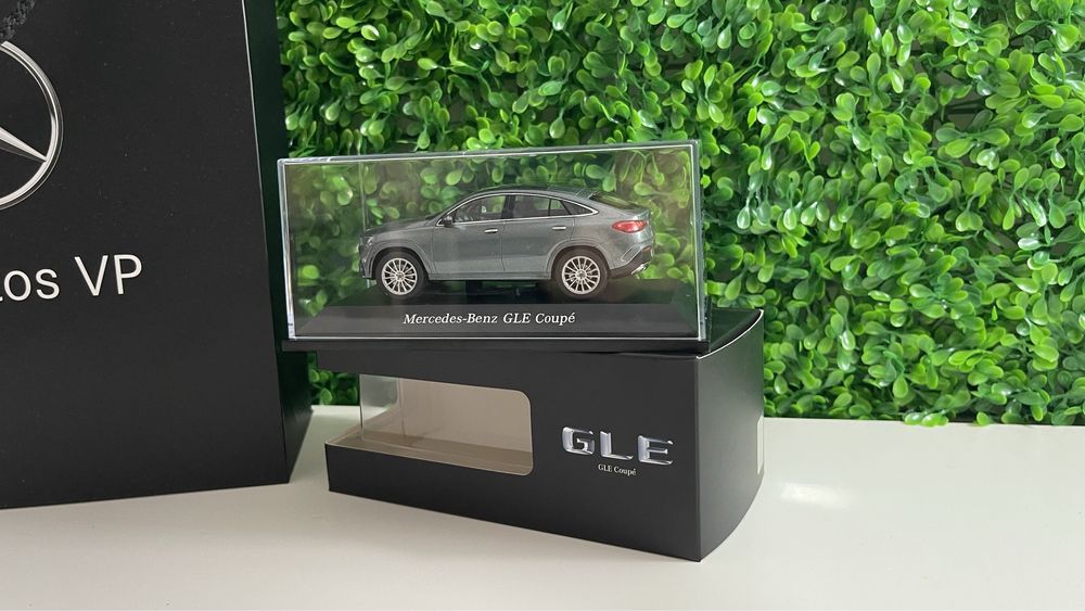 Mercedes GLE 1/43 Miniatura original Mercedes Iscale