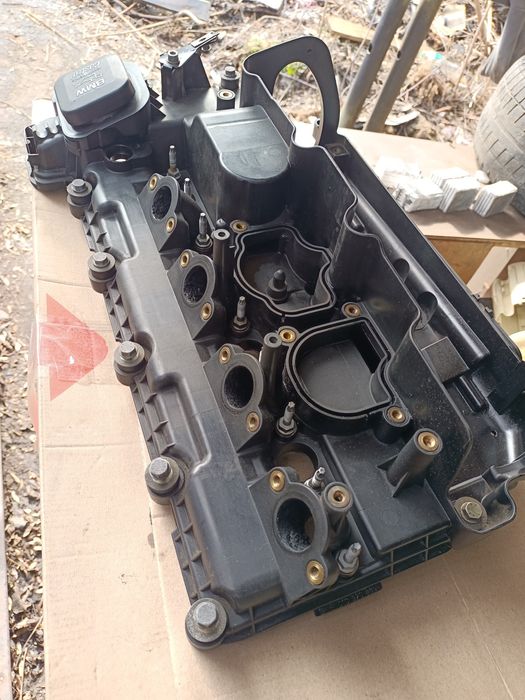 Клапана кришка BMW m47n 2.0 diesel 150коней ціла
