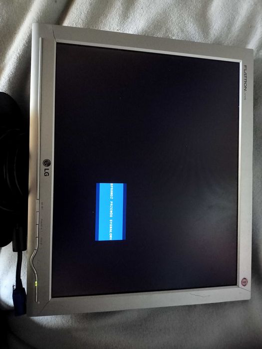 Monitor LG z kablem 17 cali