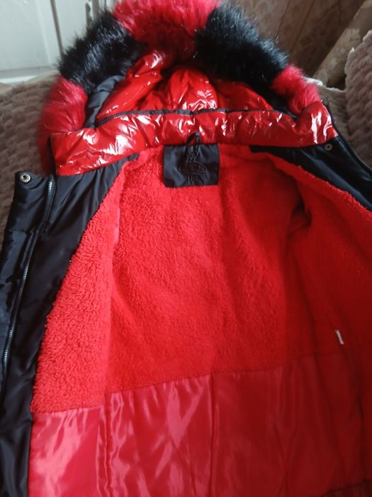 Зимова куртка для дівчинки,110р.