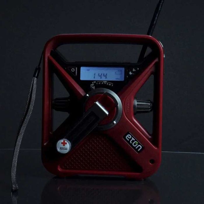 Аварійний радіоприймач Американського Червоного хреста Eton FRX3+