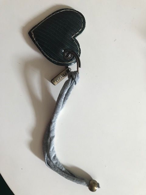 Porta chaves MUU em pele - NOVO