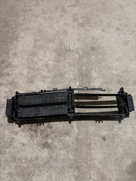 Жалюзі з моторчиками на Kia niro америку