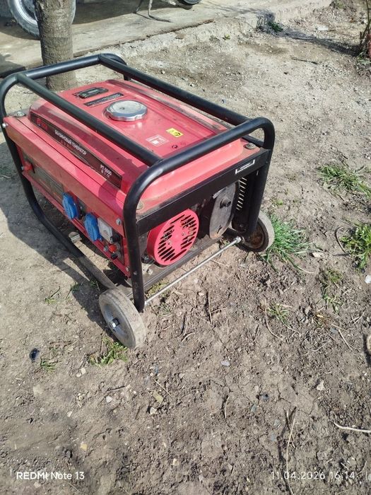 Бензиновый генератор EDON PT-3000 AVR, хорошее состояние