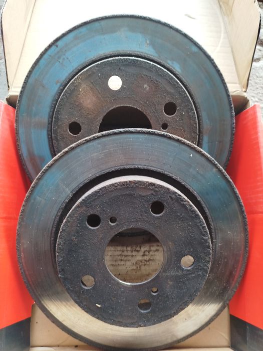 Тормозні диски Тойота корола Е170