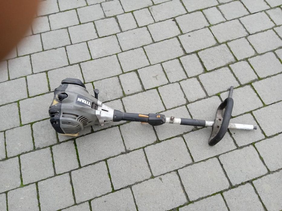 Silnik do podkaszarki lub nożyc titan
