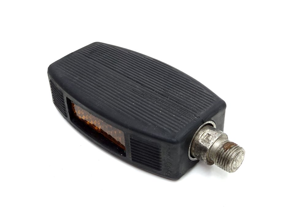 NOWY Lewy pedał gumowy Stomil Bydgoszcz ZZR Romet Karat Flaming Wigry