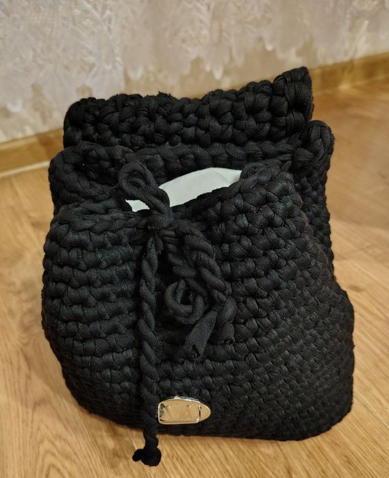 Plecak czarny rękodzieło szydełkowe