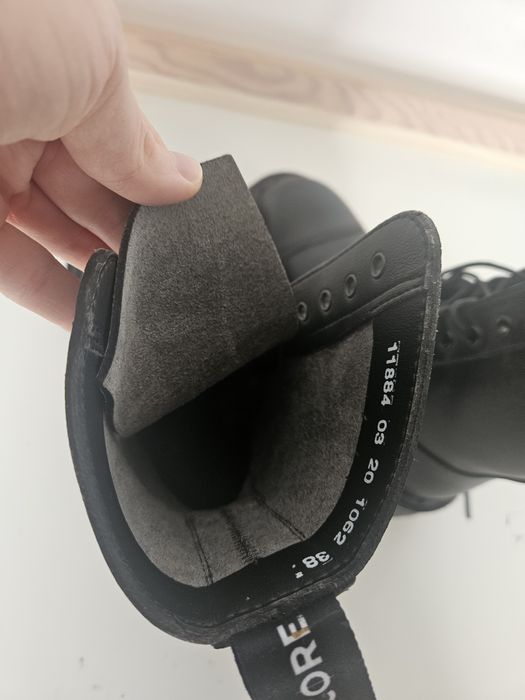 Altercore 351 vegan black, glany, czarne martensy