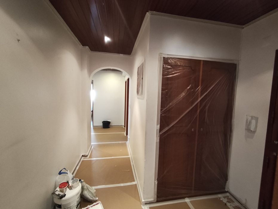 Serviços de remodelação, pintura, pladur e barramento.