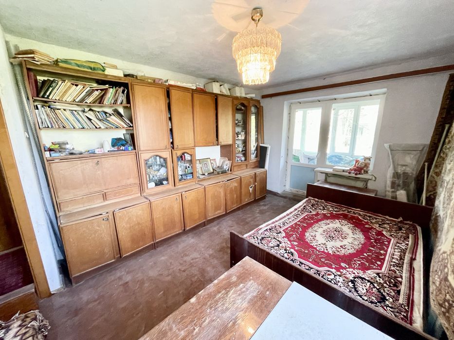 Продам двокімнатну квартиру. Автономне опалення.