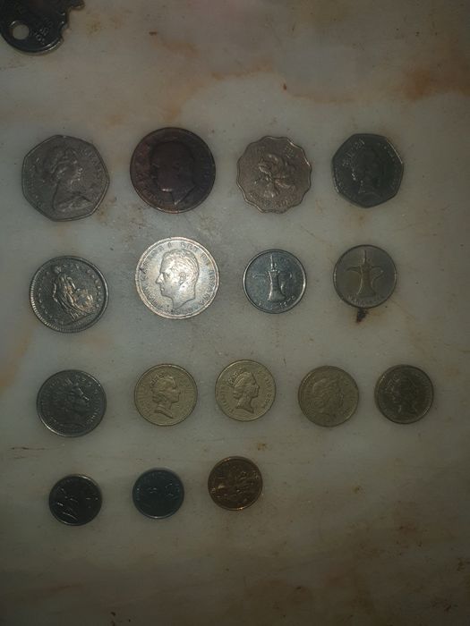 Moedas antigas em bom estado